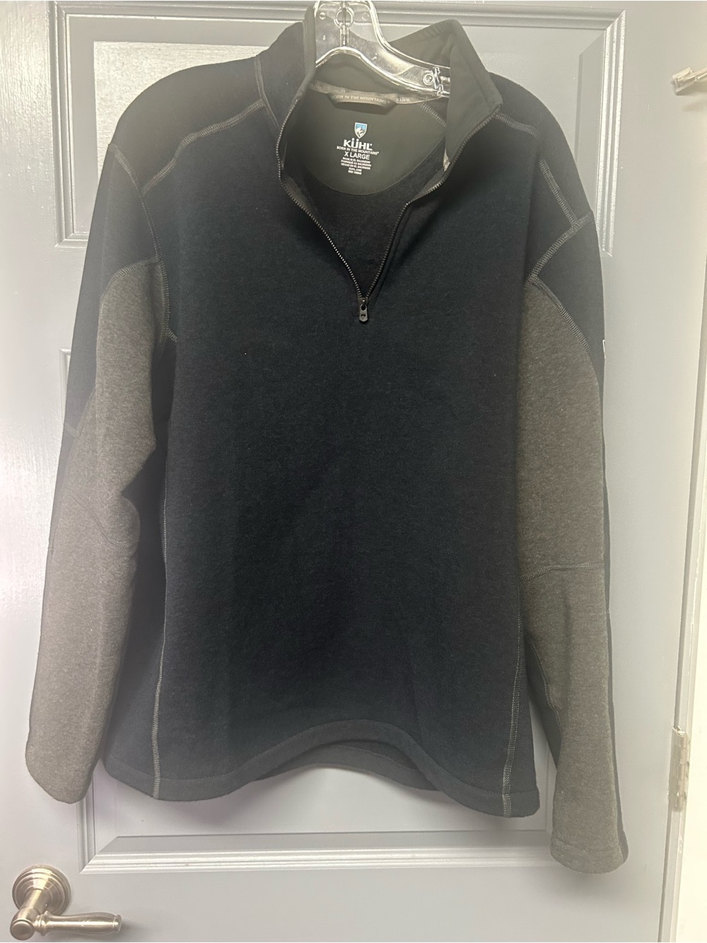 KUHL REVEL men’s 1/4 zip navy/gray fleece sweater. Size XL. Excellent condition